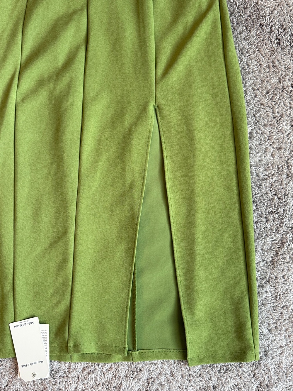 Abercrombie & Fitch Fitted Sleeveless Midi Dress w/ Sweetheart Neckline in Green - Picture 3 of 5